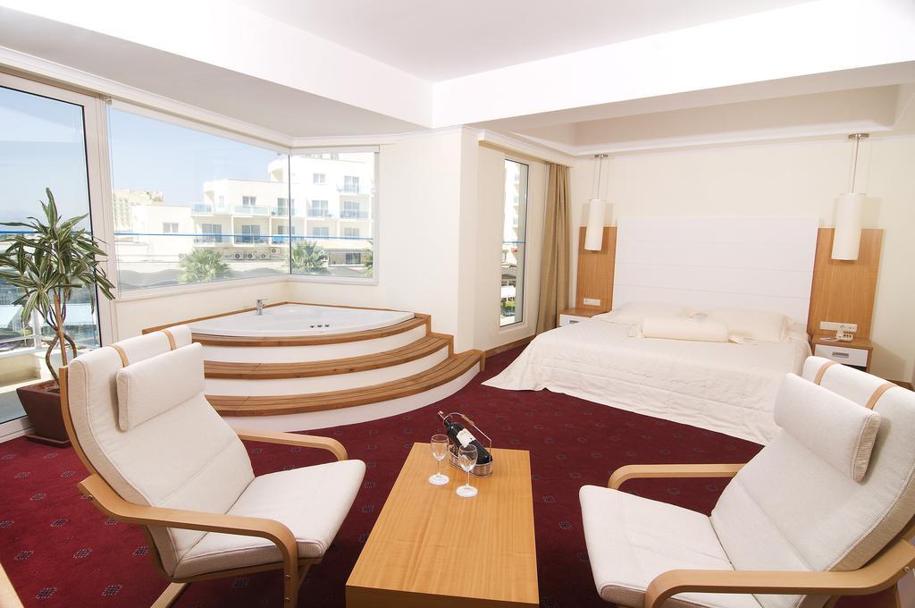 Sealight Resort Hotel Kusadası Rum bild