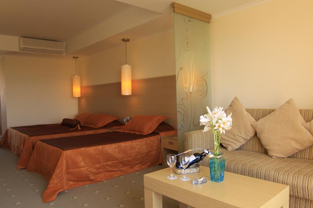 Sealight Resort Hotel Kusadası Rum bild