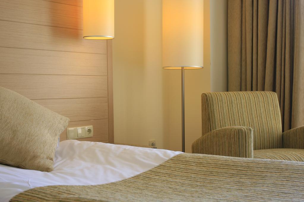 Sealight Resort Hotel Kusadası Rum bild