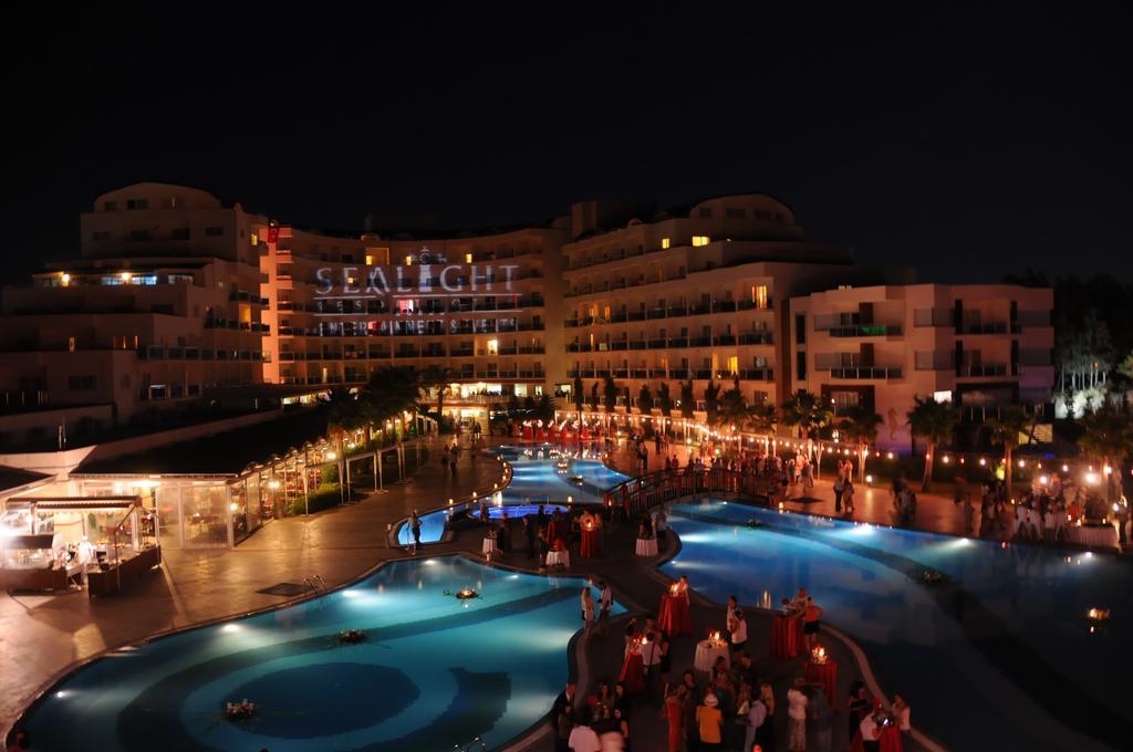Sealight Resort Hotel Kusadası Exteriör bild