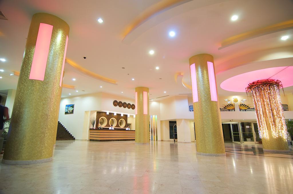 Sealight Resort Hotel Kusadası Exteriör bild