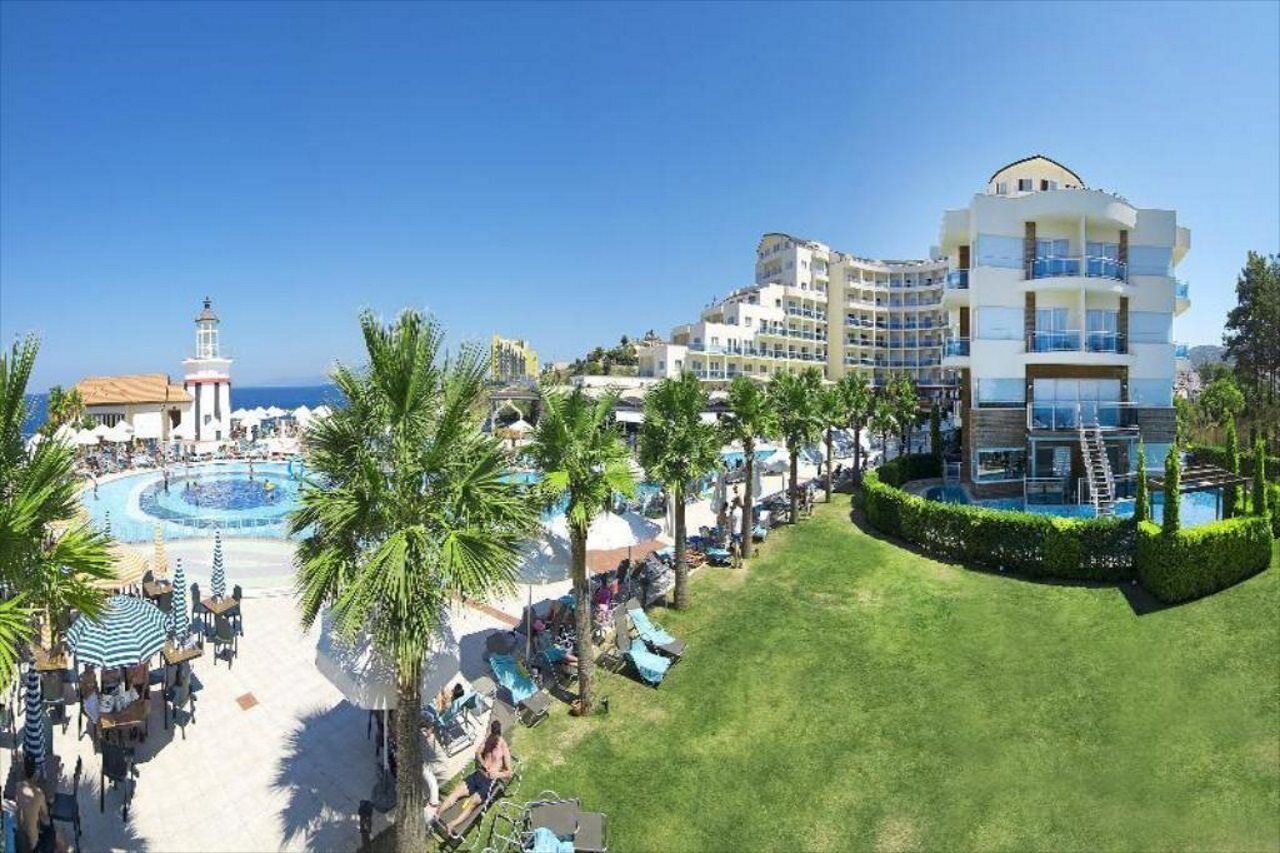 Sealight Resort Hotel Kusadası Exteriör bild