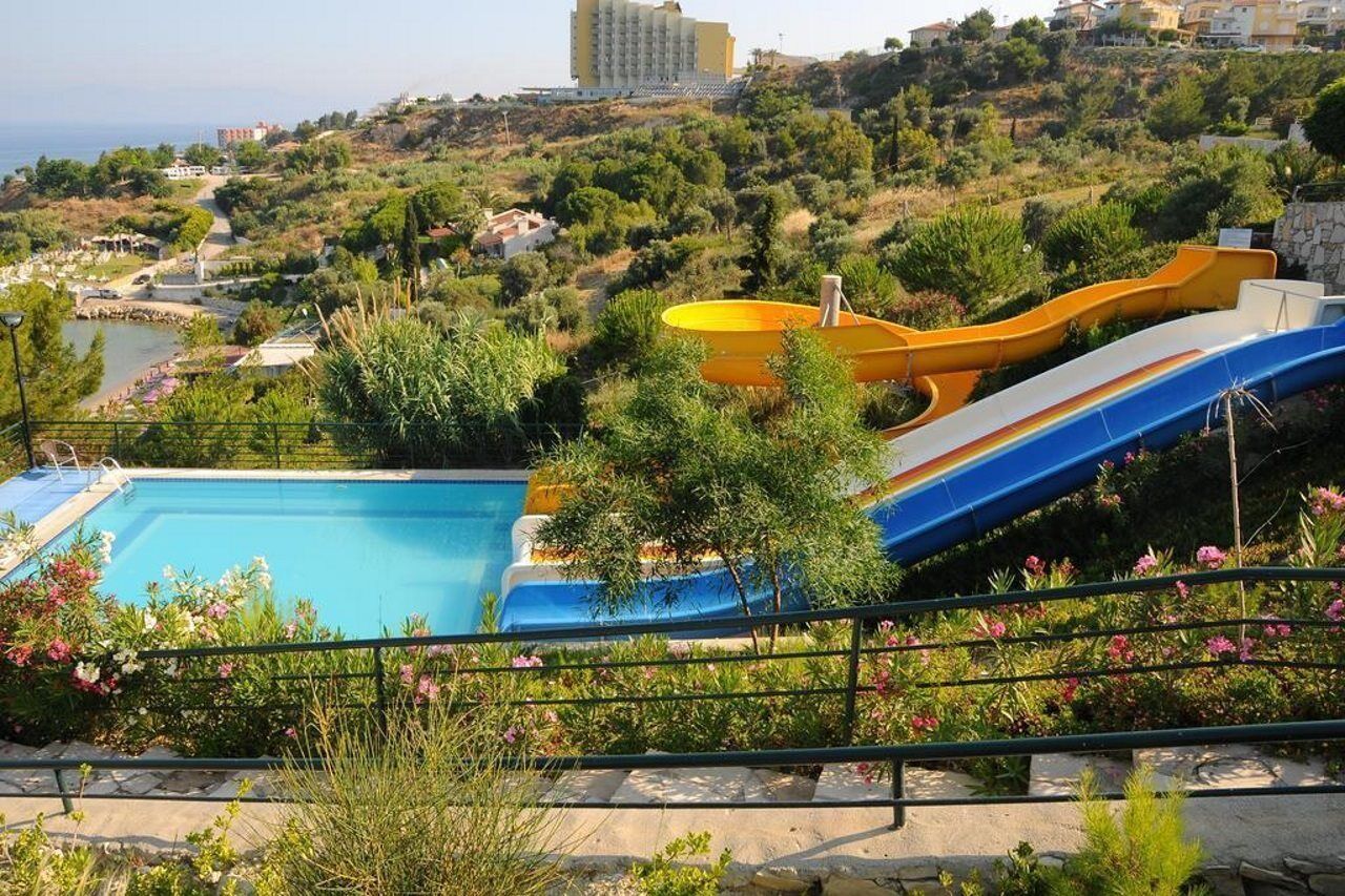 Sealight Resort Hotel Kusadası Exteriör bild
